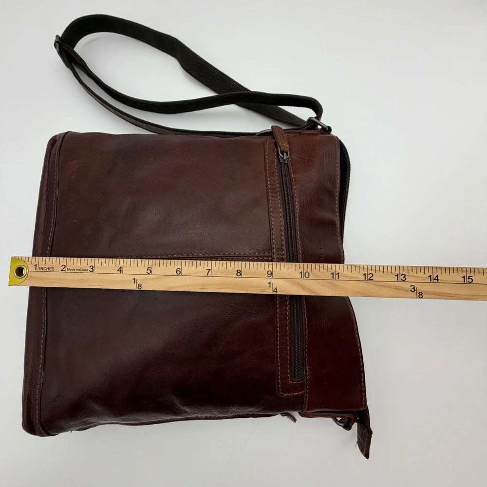 Jack Georges Brown Leather Crossbody Voyager Messenger Bag Vertical Pocket Purse